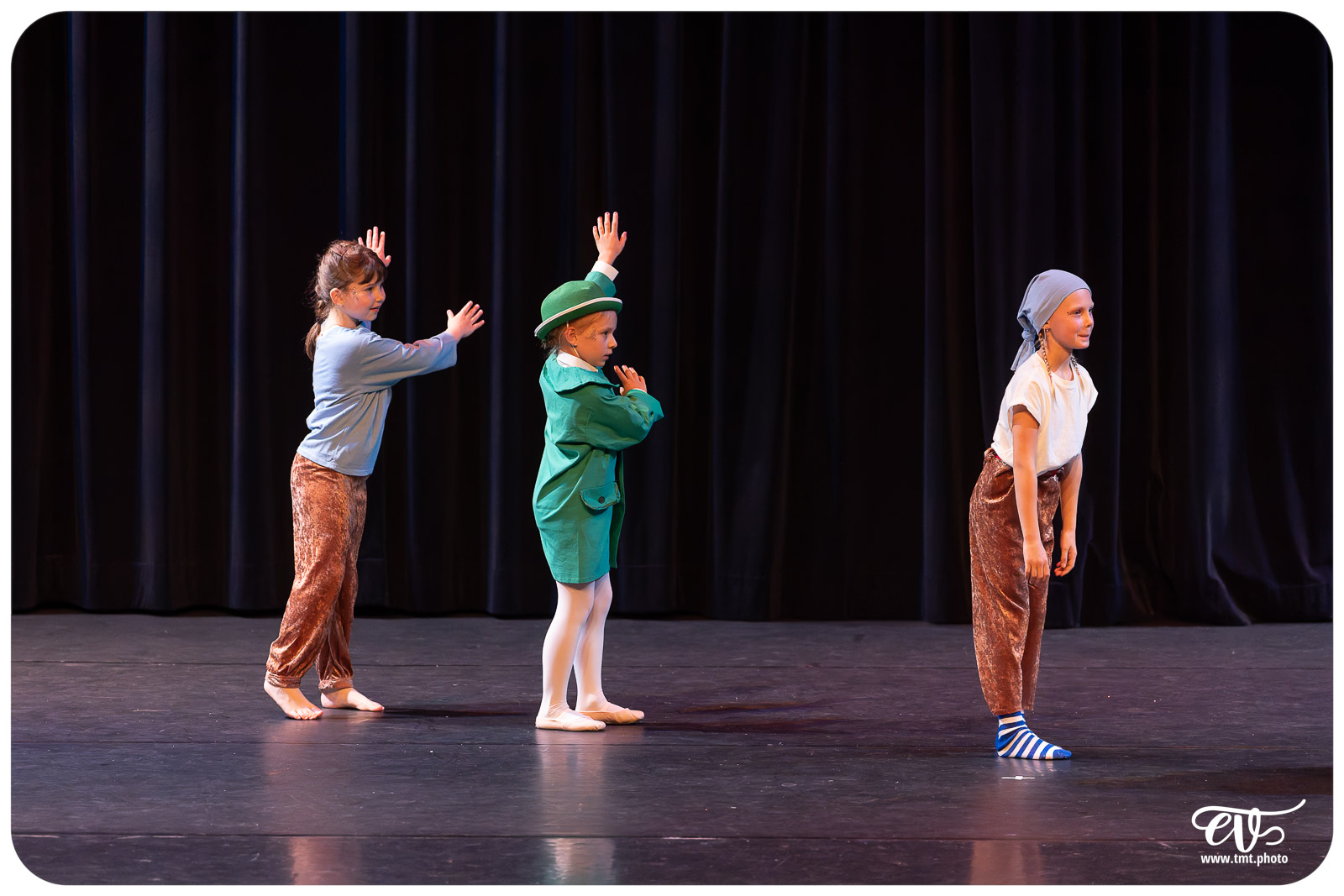 ECOLE DE DANSE CÉCILE ADAMOW